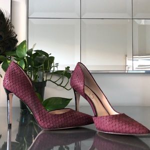 Jessica Simpson Burgundy Snake Skin Pumps